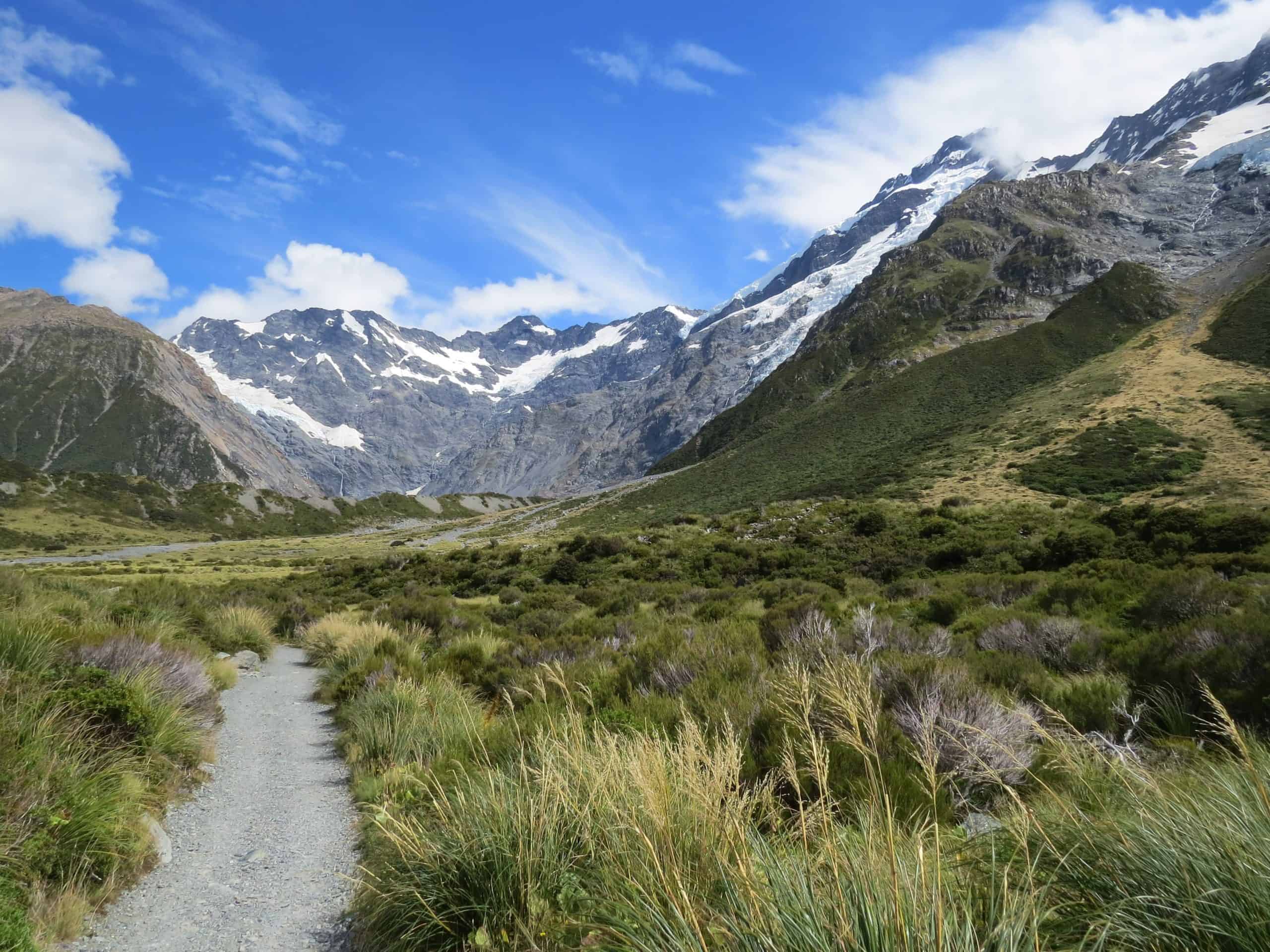 Hooker Valley Track in Mt Cook is the easiest day hike in the South Island